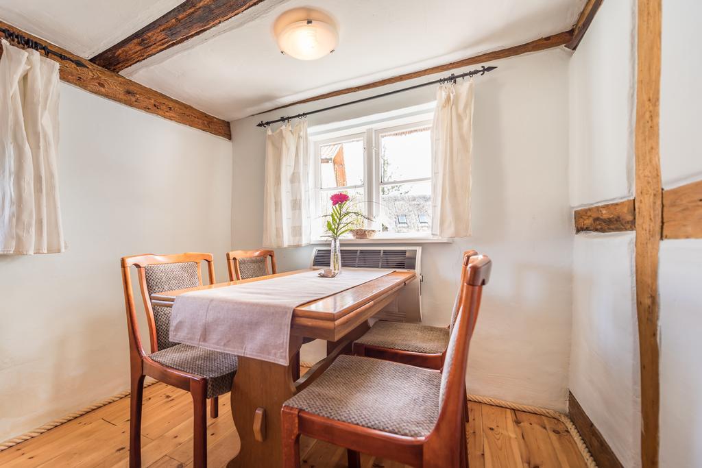 Hexenhaus Auf Ruegen Appartement Rappin Buitenkant foto